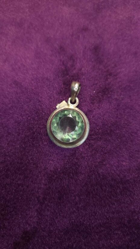 fluorita kulons sudrabā